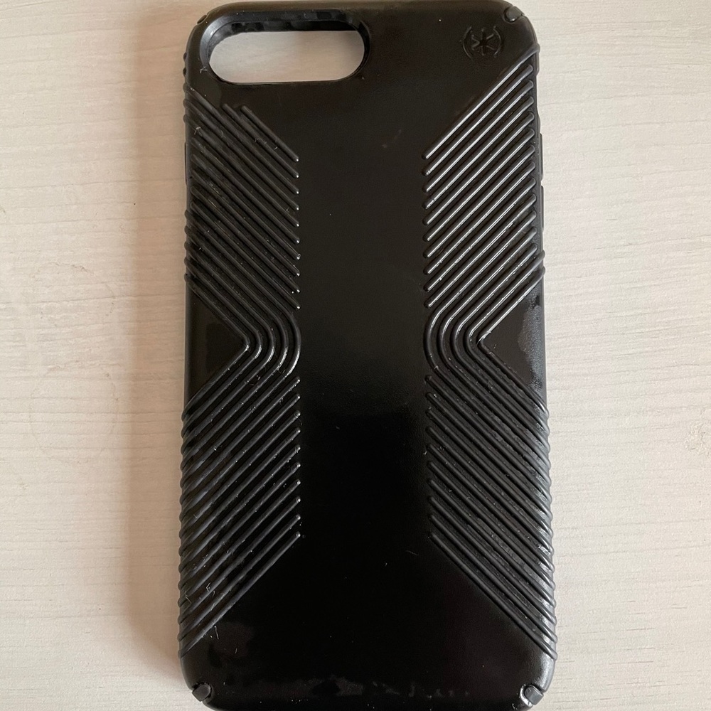 black iphone 7/8+ SPECK case with grip🖤